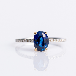 Oval Cut Blue Sapphire Diamond Ring